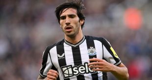 tonali con la maglia del newcastle